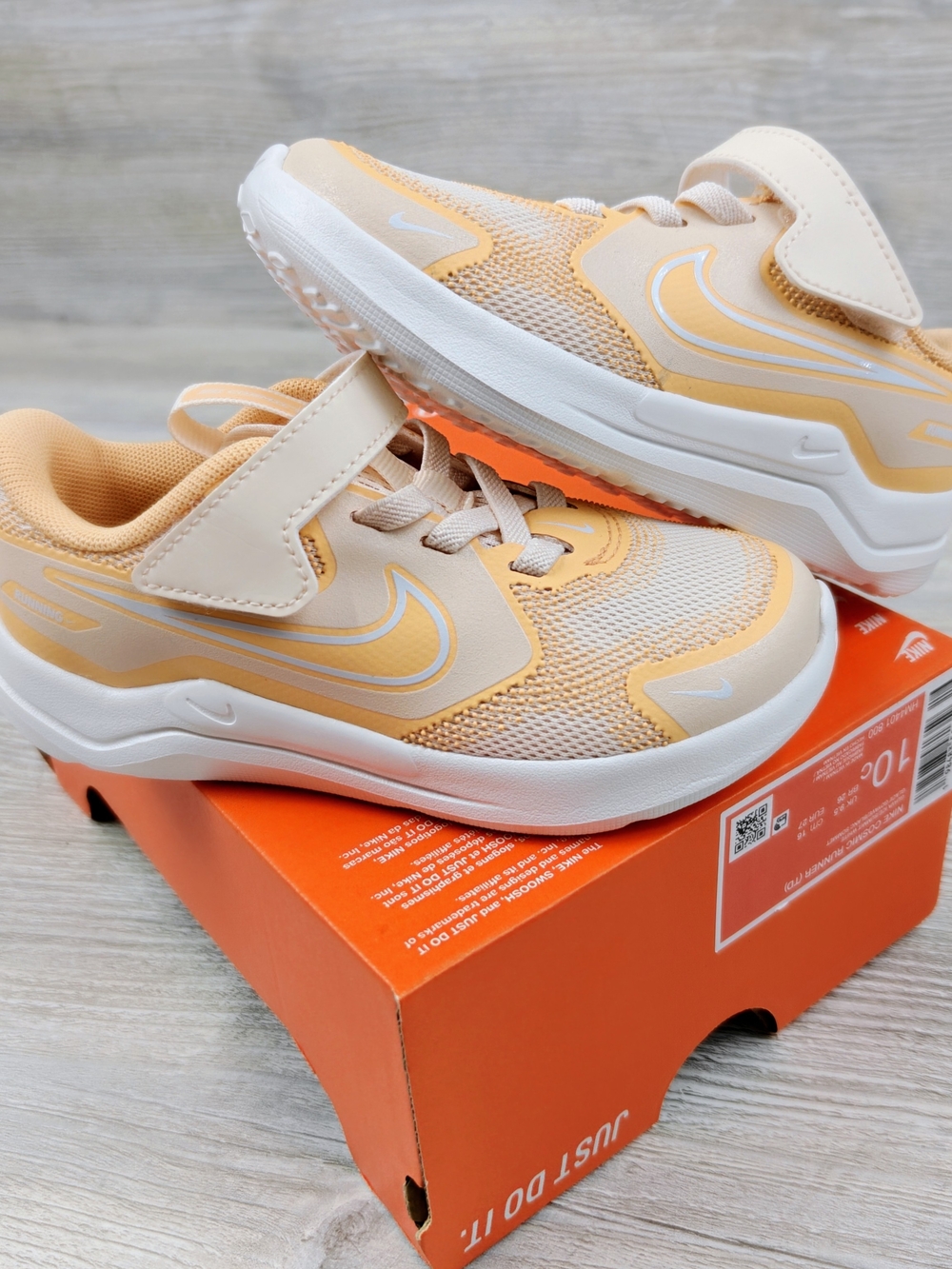 Nike Cosmic Runner TD Guava White Toddler Shoes HM4401-800 Size 10C NIB